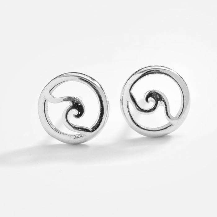 Round Simple Wave Stud Earrings