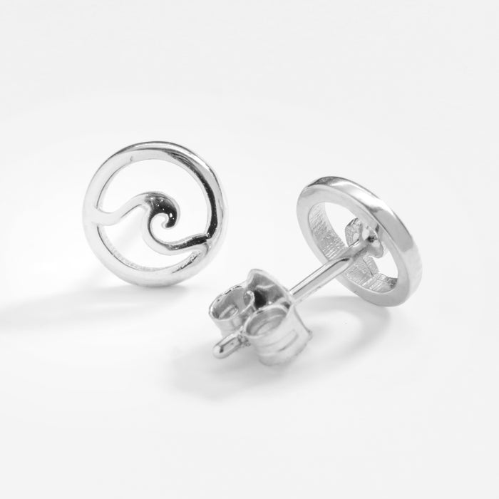 Round Simple Wave Stud Earrings