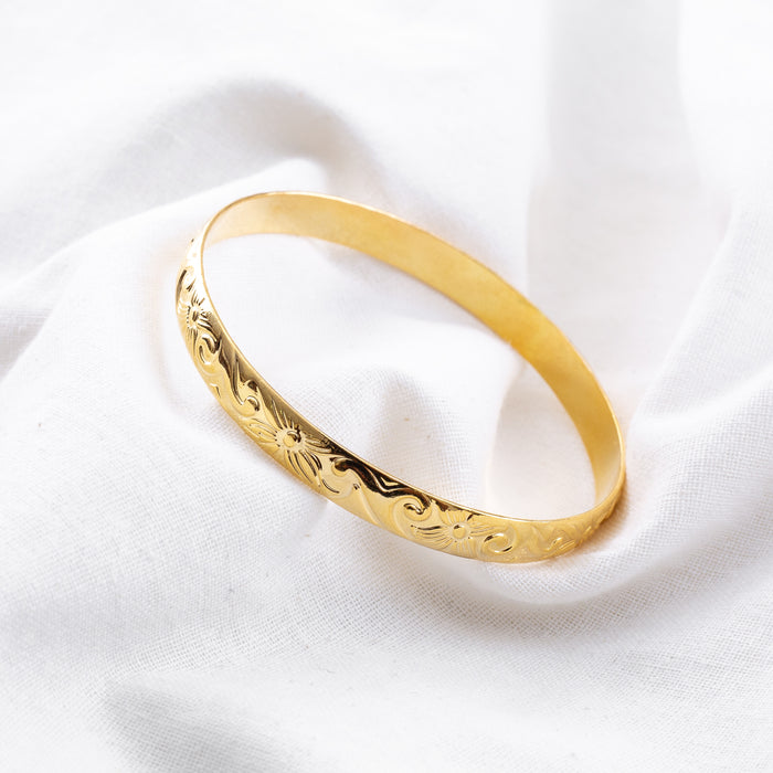 7mm Hawaiian Heirloom Design Gold Bangle