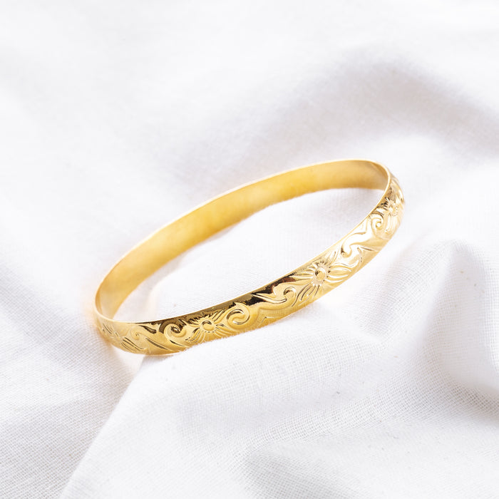 7mm Hawaiian Heirloom Design Gold Bangle